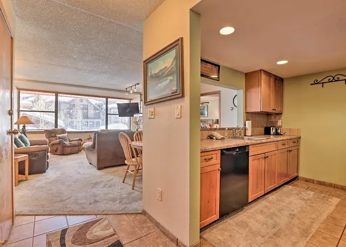 Walk To American Eagle Lift: Holiday home *
