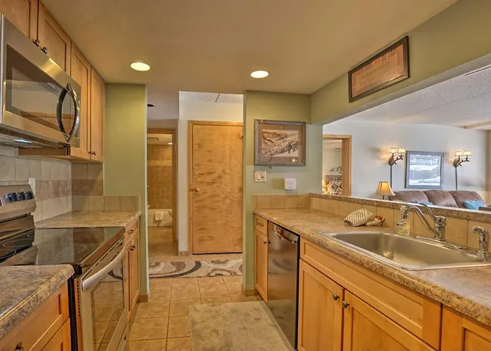 Walk To American Eagle Lift: Holiday home *